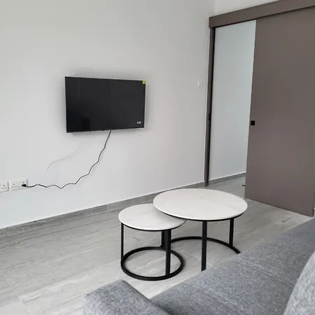 Chryso Apts Protaras Διαμέρισμα Παραλίμνι