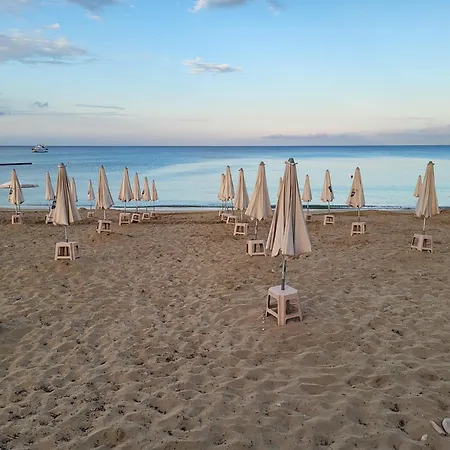 Apartament Chryso Apts *